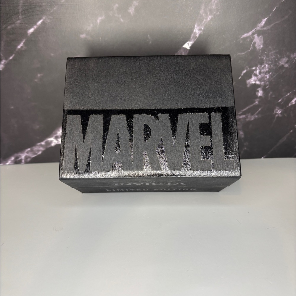 Invicta Marvel Black Collector's Box